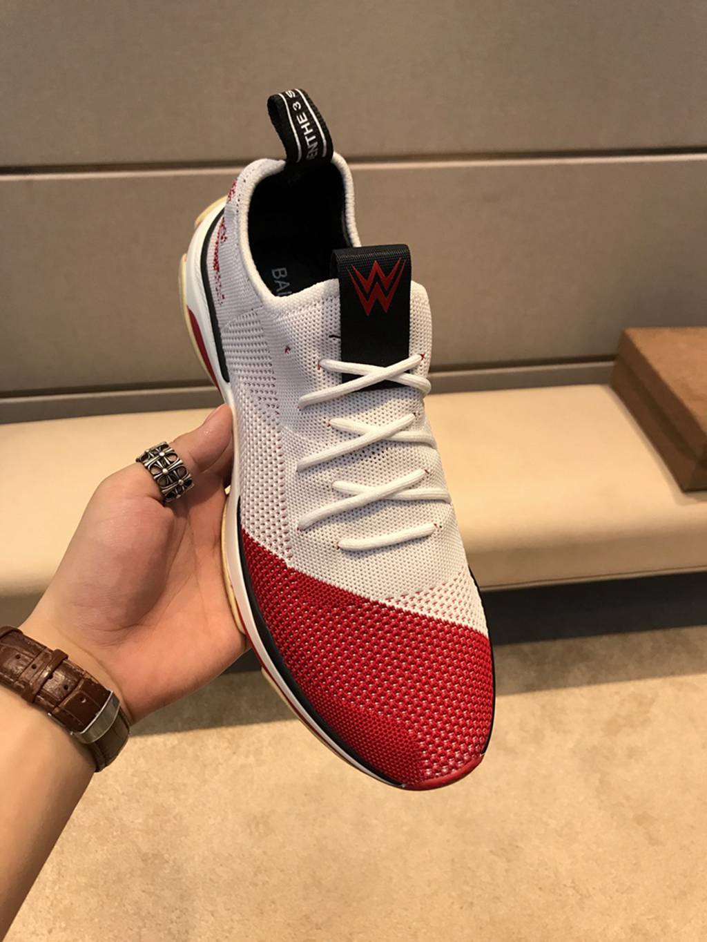 BLG  sneaker